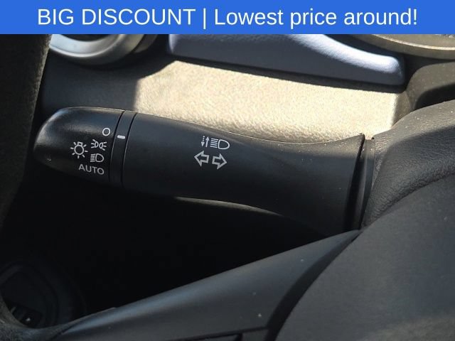 Used 2024 Nissan Versa SV FWD image 33
