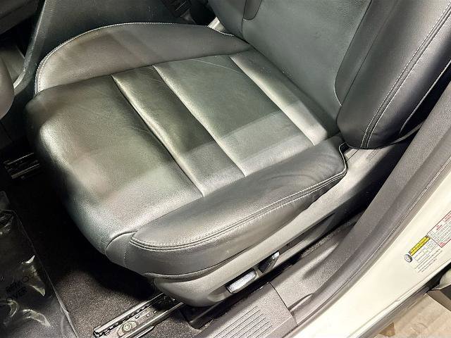 Used 2023 Nissan Rogue SL w/ SL Premium Package image 15