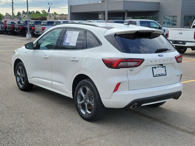 Certified 2023 Ford Escape ST-Line w/ Tech Pack #1 AWD/4WD image 3