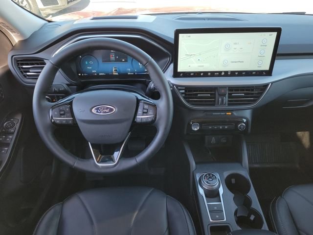 Certified 2025 Ford Escape Platinum w/ Premium Technology Package image 10
