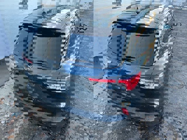 Certified 2022 Ford Escape SEL w/ SEL Stealth AWD Package image 4