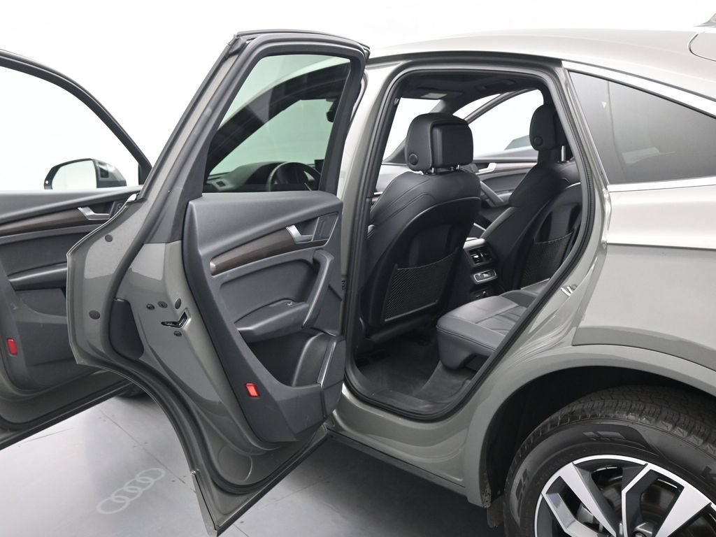Used 2023 Audi Q5 2.0T Premium w/ Convenience Package AWD/4WD image 19