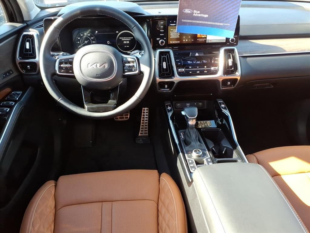 Used 2023 Kia Sorento SX Prestige image 9