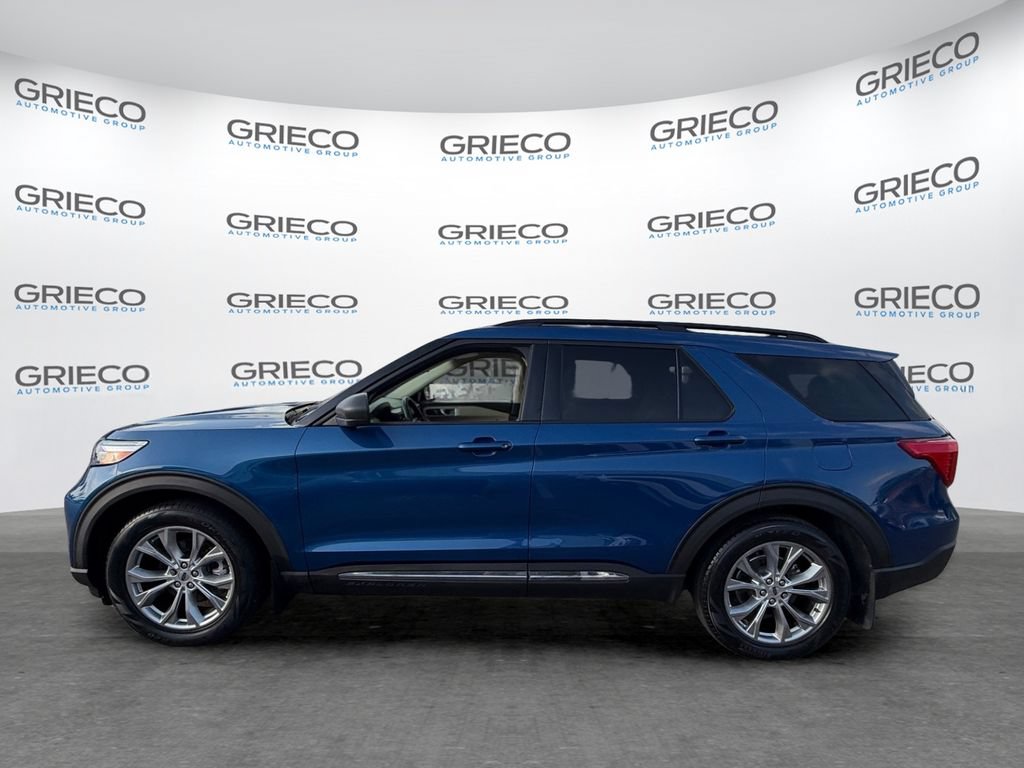 Certified 2022 Ford Explorer XLT w/ Equipment Group 202A RWD image 4