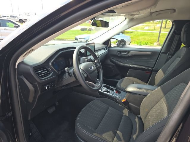 Certified 2025 Ford Escape Active FWD image 10