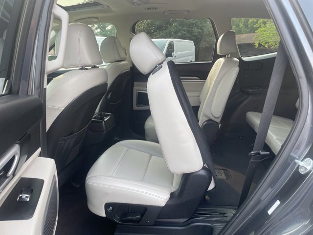 Used 2022 Kia Telluride S image 47
