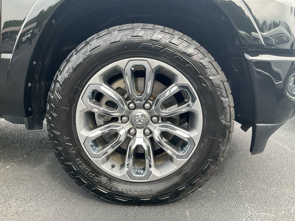 Used 2022 RAM 1500 Laramie w/ Sport Appearance Package AWD/4WD image 10
