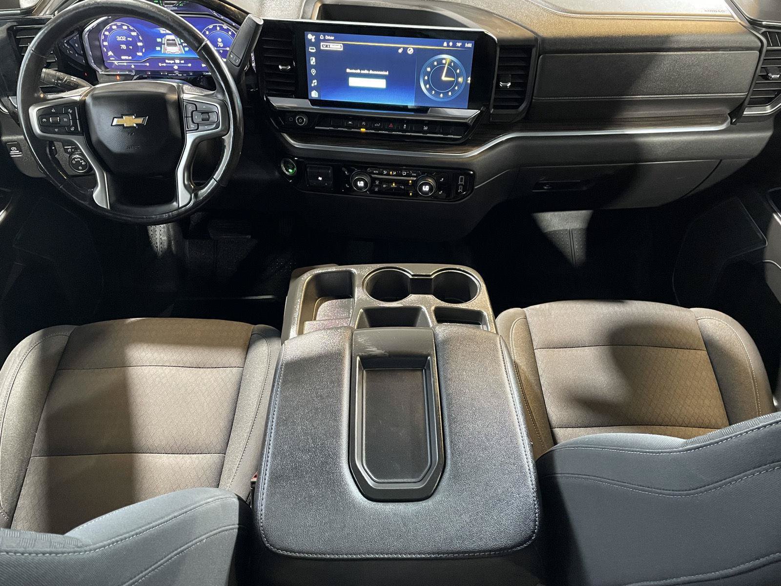Used 2022 Chevrolet Silverado 1500 LT AWD/4WD image 29