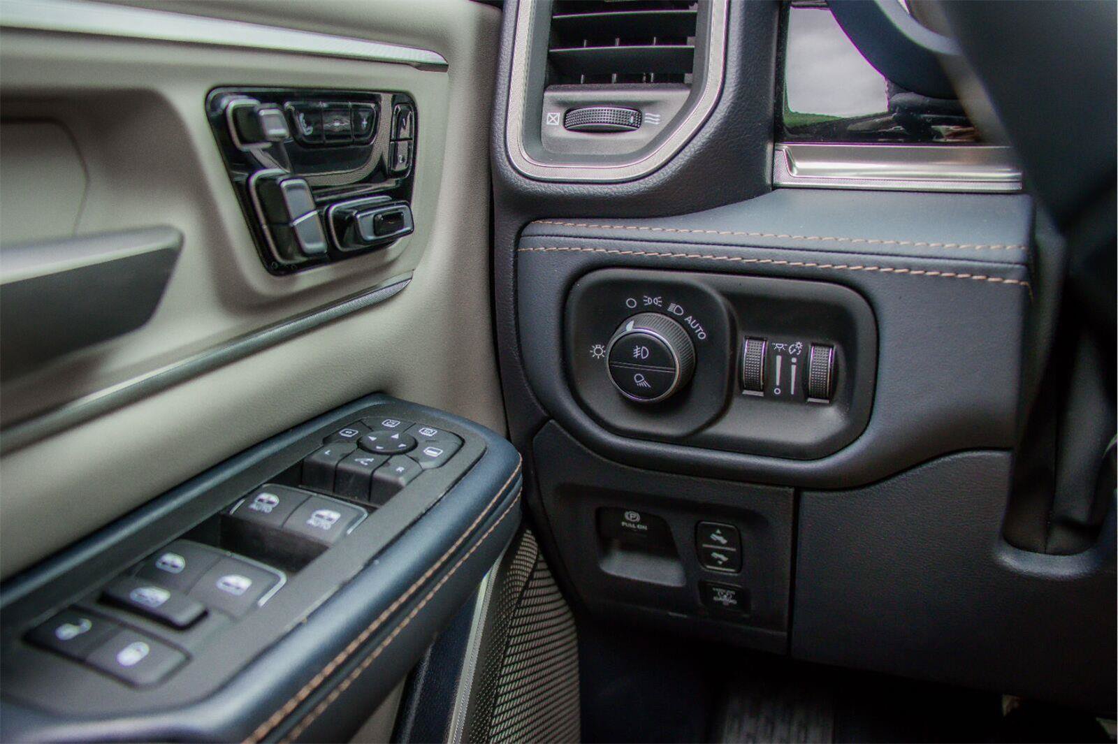 Used 2025 RAM 1500 Tungsten w/ Off Road Group AWD/4WD image 19