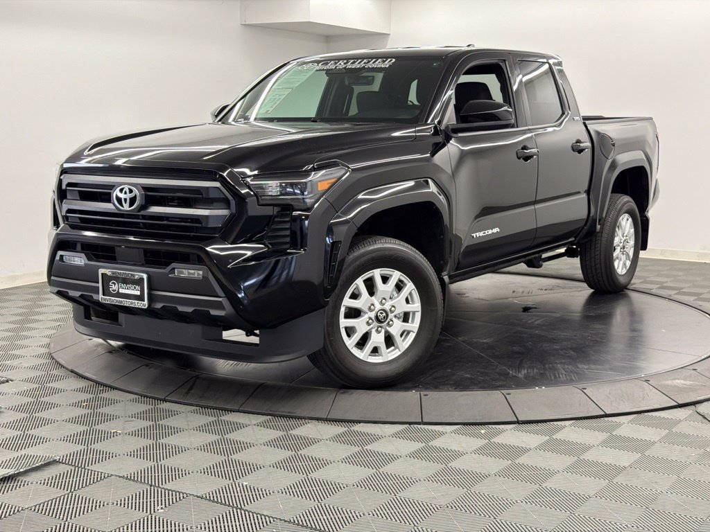 Used 2026 Toyota Tacoma SR5 AWD/4WD image 3