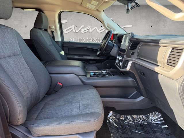 Certified 2022 Ford Expedition XLT image 17