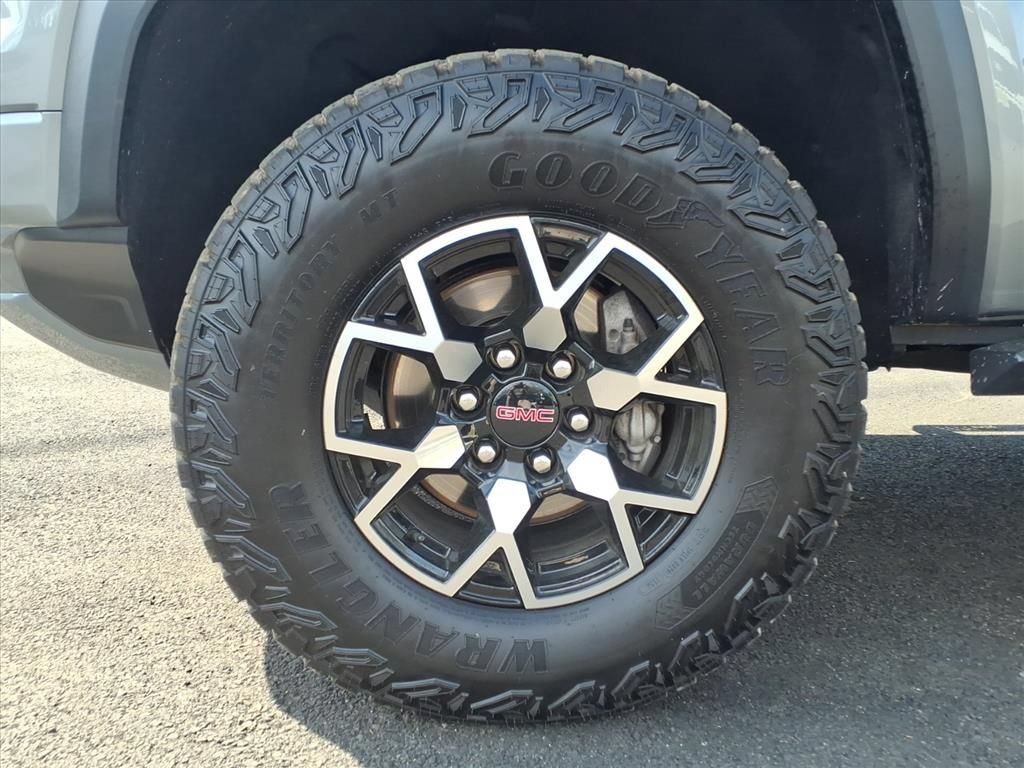 Used 2024 GMC Canyon AT4X AWD/4WD image 26