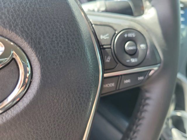 Used 2020 Toyota Camry XSE FWD image 25