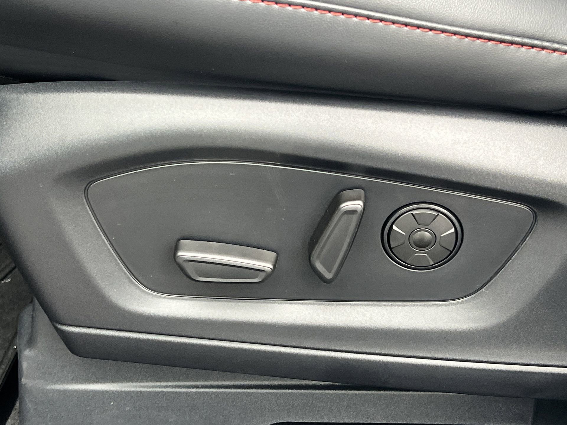 Certified 2025 Ford Explorer ST w/ Sun And Sound Package image 24