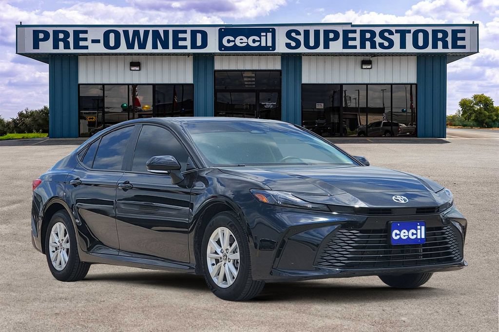 Used 2026 Toyota Camry LE FWD video 1