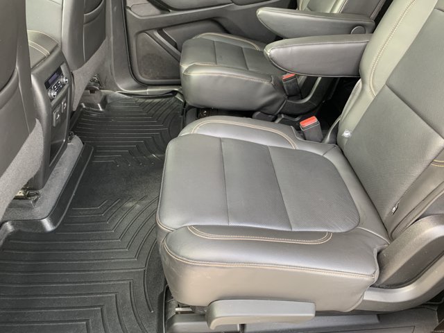 Used 2021 Chevrolet Traverse Premier w/ Redline Edition AWD/4WD image 22