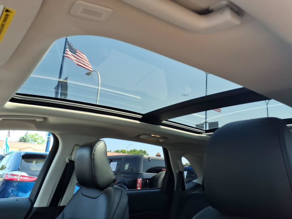 Certified 2024 Ford Edge SEL w/ Convenience Package AWD/4WD image 14
