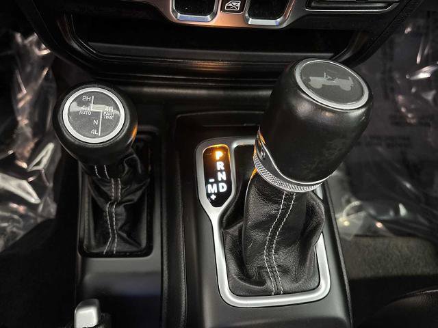 Used 2023 Jeep Wrangler Unlimited Sahara w/ Cold Weather Group image 15