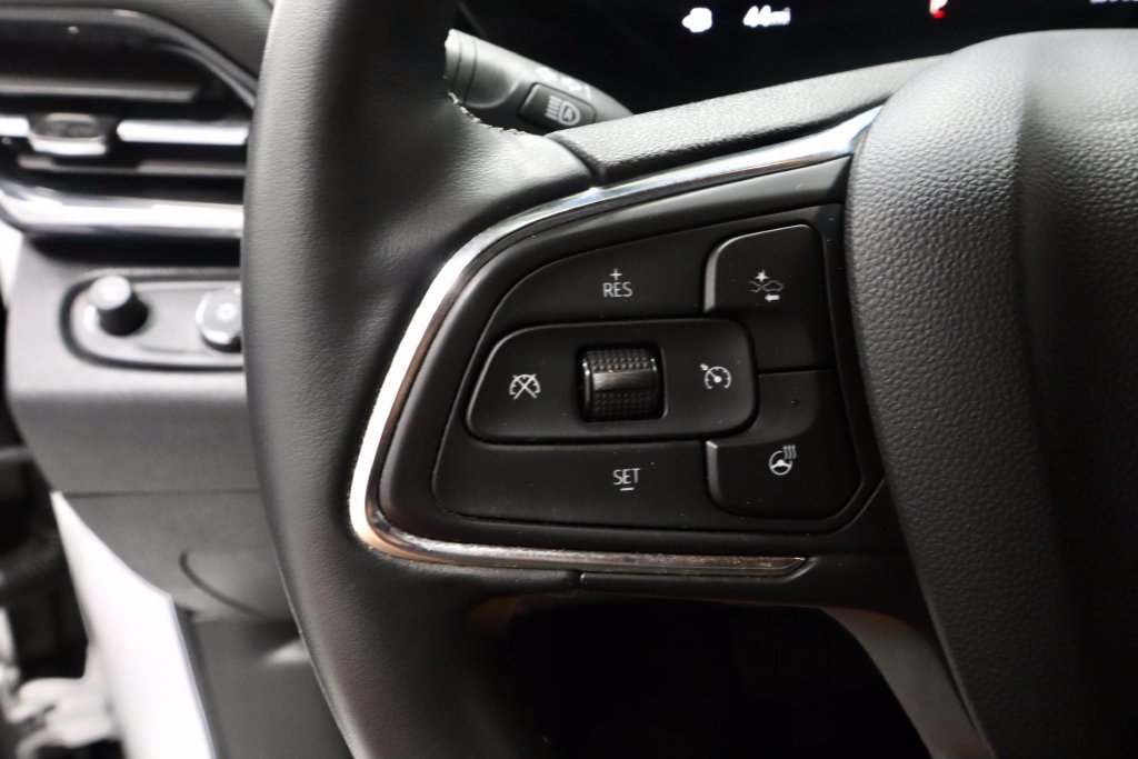 Used 2025 Buick Envista Sport Touring w/ Convenience I Package FWD image 27