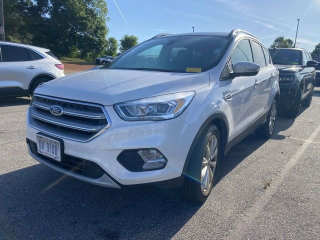Certified 2017 Ford Escape Titanium FWD image 3
