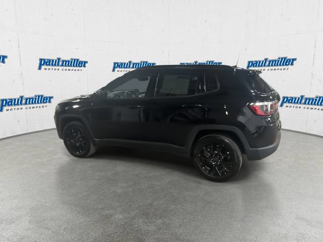 Used 2026 Jeep Compass Latitude AWD/4WD image 7