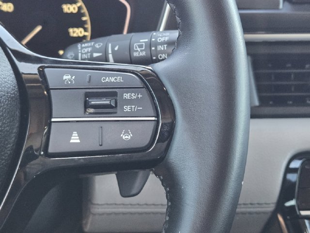 Used 2025 Honda Pilot Touring image 28