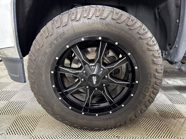 Used 2019 GMC Sierra 2500 SLT w/ Driver Alert Package AWD/4WD image 12