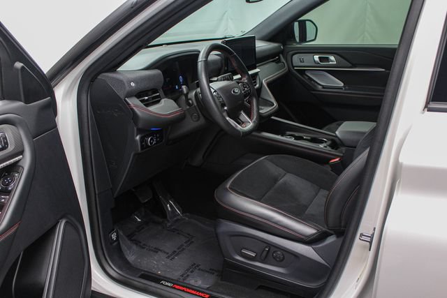Certified 2025 Ford Explorer ST AWD/4WD image 9