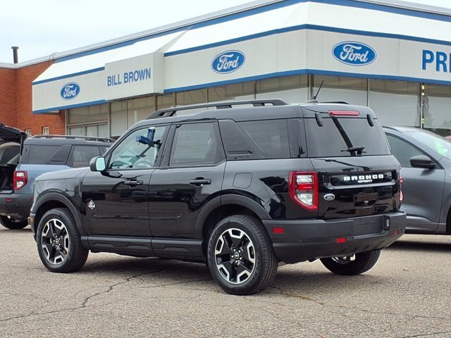 Certified 2023 Ford Bronco Sport Outer Banks AWD/4WD image 2