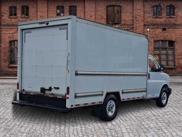 Used 2021 GMC Savana 3500 w/ Power Convenience Package RWD image 4