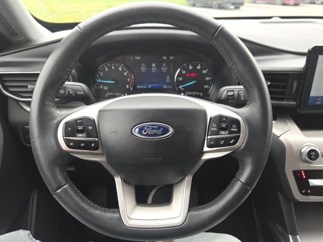 Certified 2024 Ford Explorer XLT w/ Equipment Group 202A AWD/4WD image 39