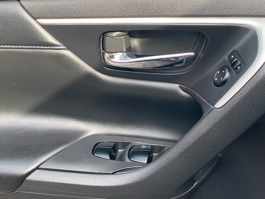 Used 2018 Nissan Altima 2.5 SR w/ SR Midnight Edition image 20