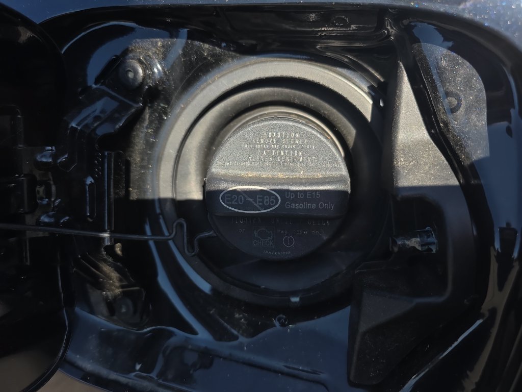 Used 2025 Toyota Camry SE AWD/4WD image 15