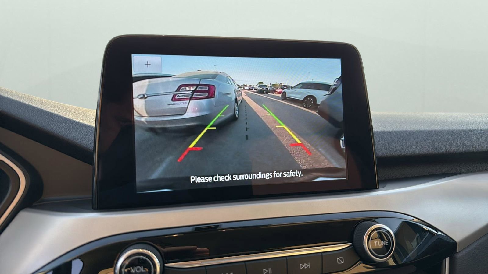 Certified 2022 Ford Escape SE w/ SE Sport Appearance Package image 19