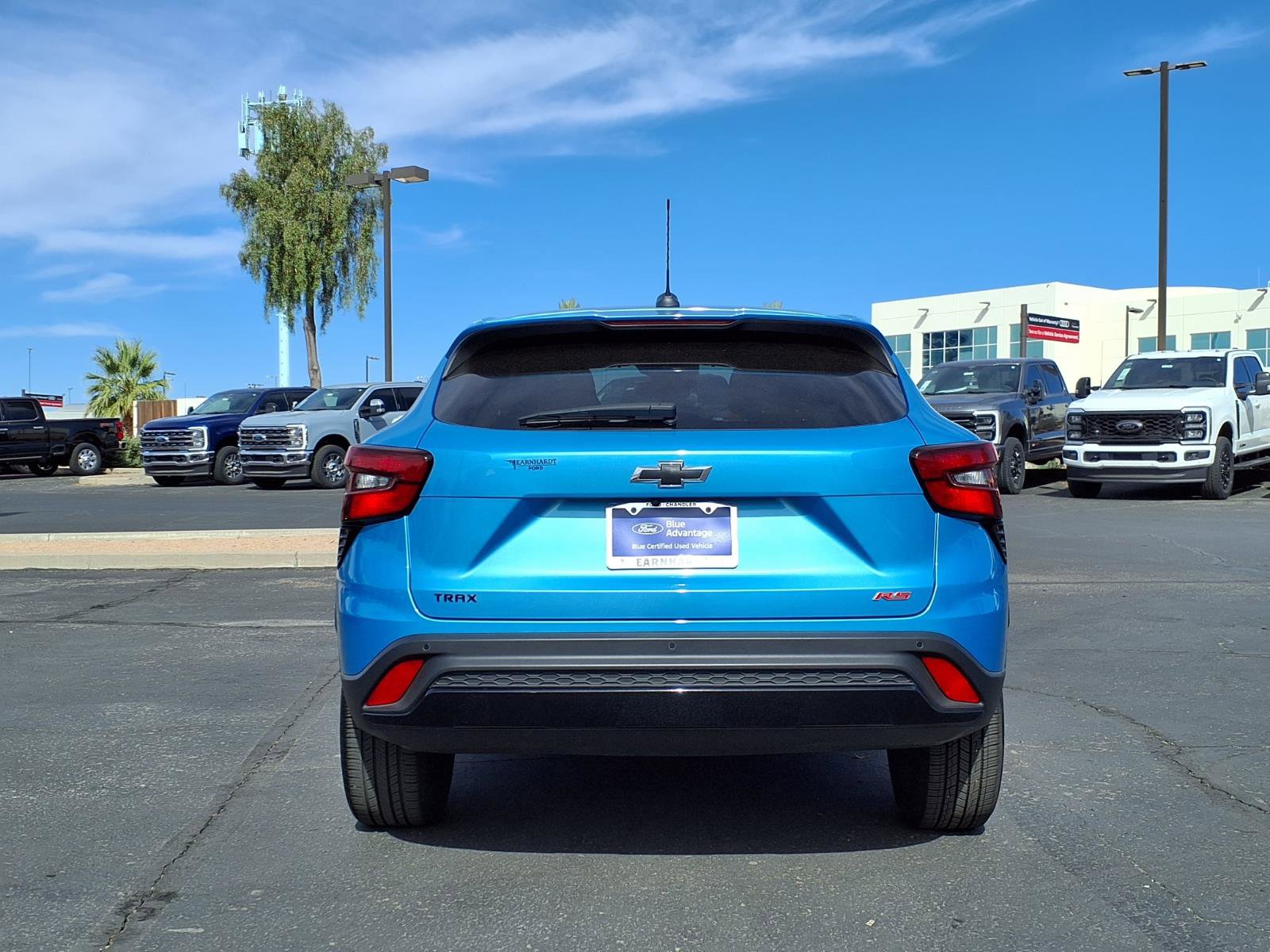 Used 2025 Chevrolet Trax RS w/ Sunroof Package FWD image 5