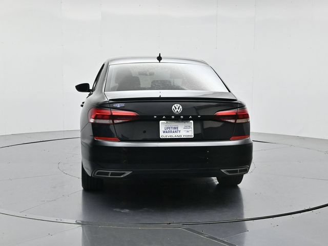 Used 2020 Volkswagen Passat 2.0T R-Line FWD image 8