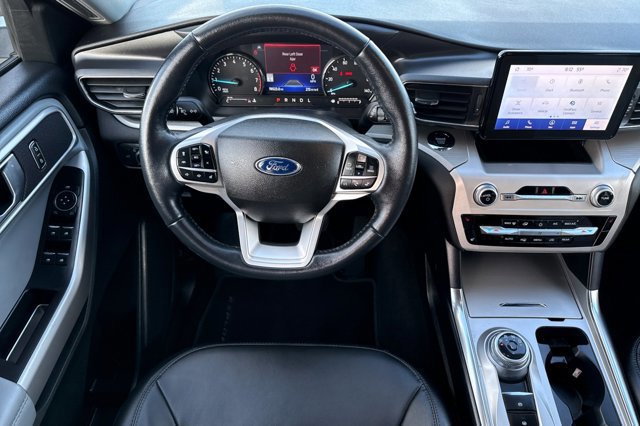 Certified 2022 Ford Explorer XLT w/ Equipment Group 202A image 16