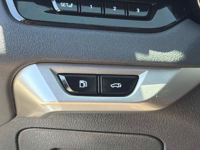 Used 2025 Lexus RX 350 Premium w/ Convenience Package FWD image 18