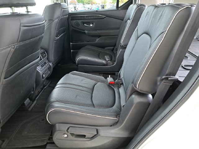 Used 2024 Honda Pilot Elite image 21