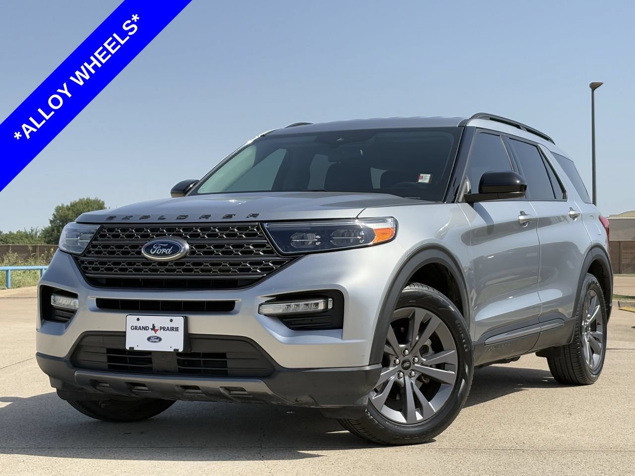 Certified 2023 Ford Explorer XLT w/ Equipment Group 202A RWD image 2