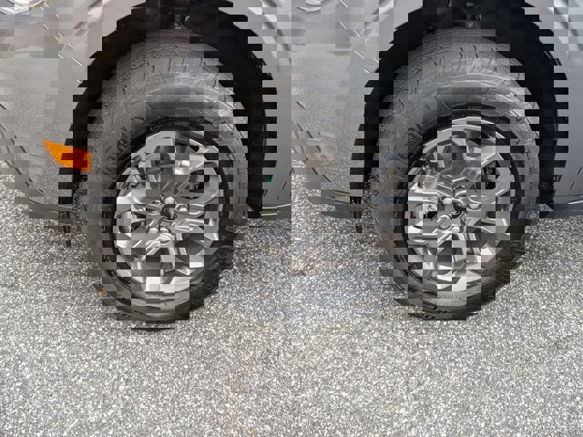 Certified 2023 Ford Maverick XLT image 11