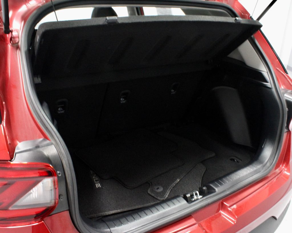 Used 2025 Hyundai Venue SEL FWD image 12