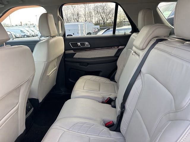 Certified 2019 Ford Explorer Platinum image 6