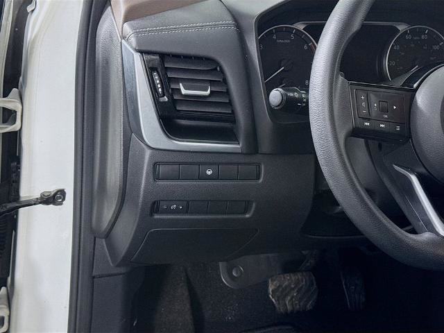 Used 2021 Nissan Rogue SV AWD/4WD image 10