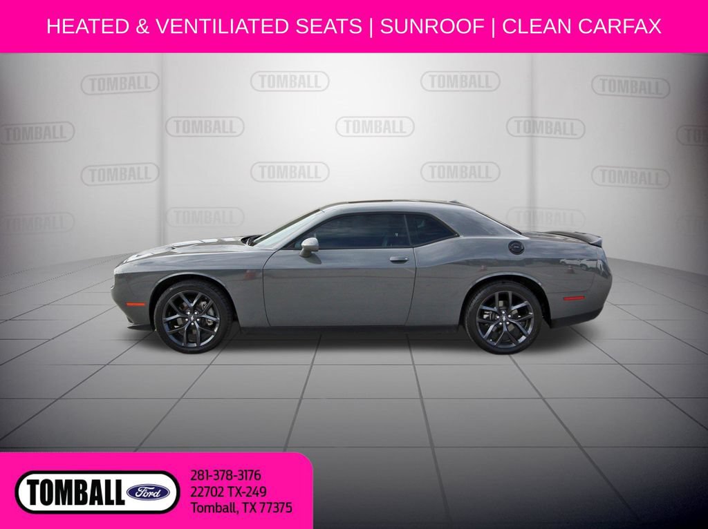 Used 2023 Dodge Challenger SXT w/ Plus Package RWD image 4