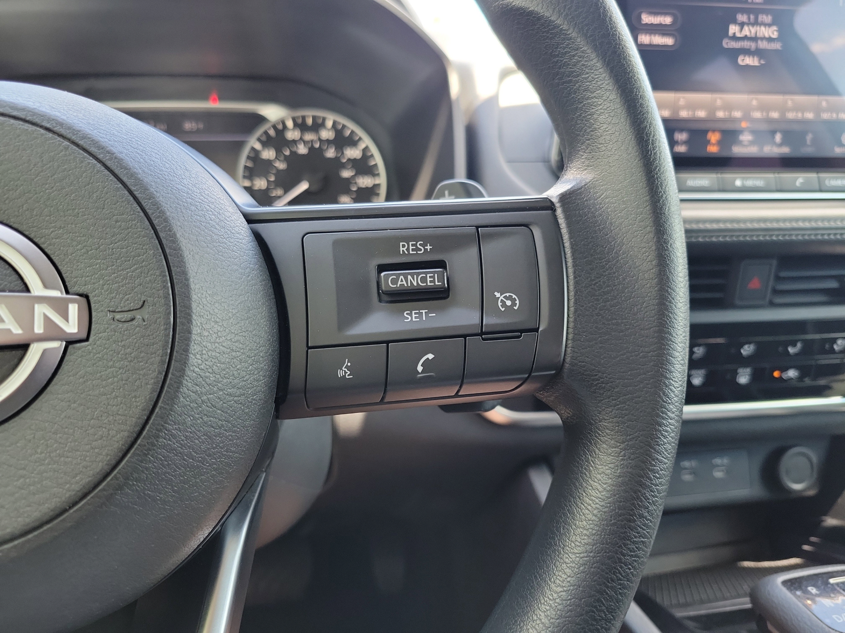Used 2024 Nissan Rogue S AWD/4WD image 22