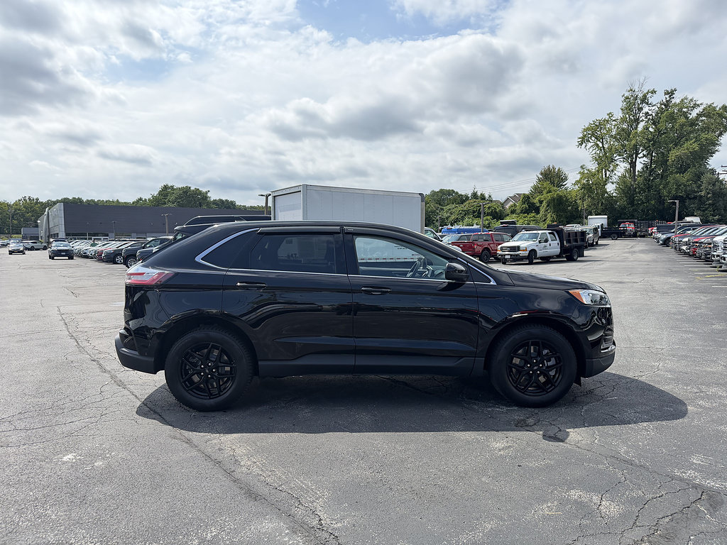Certified 2023 Ford Edge SEL w/ Convenience Package AWD/4WD image 9