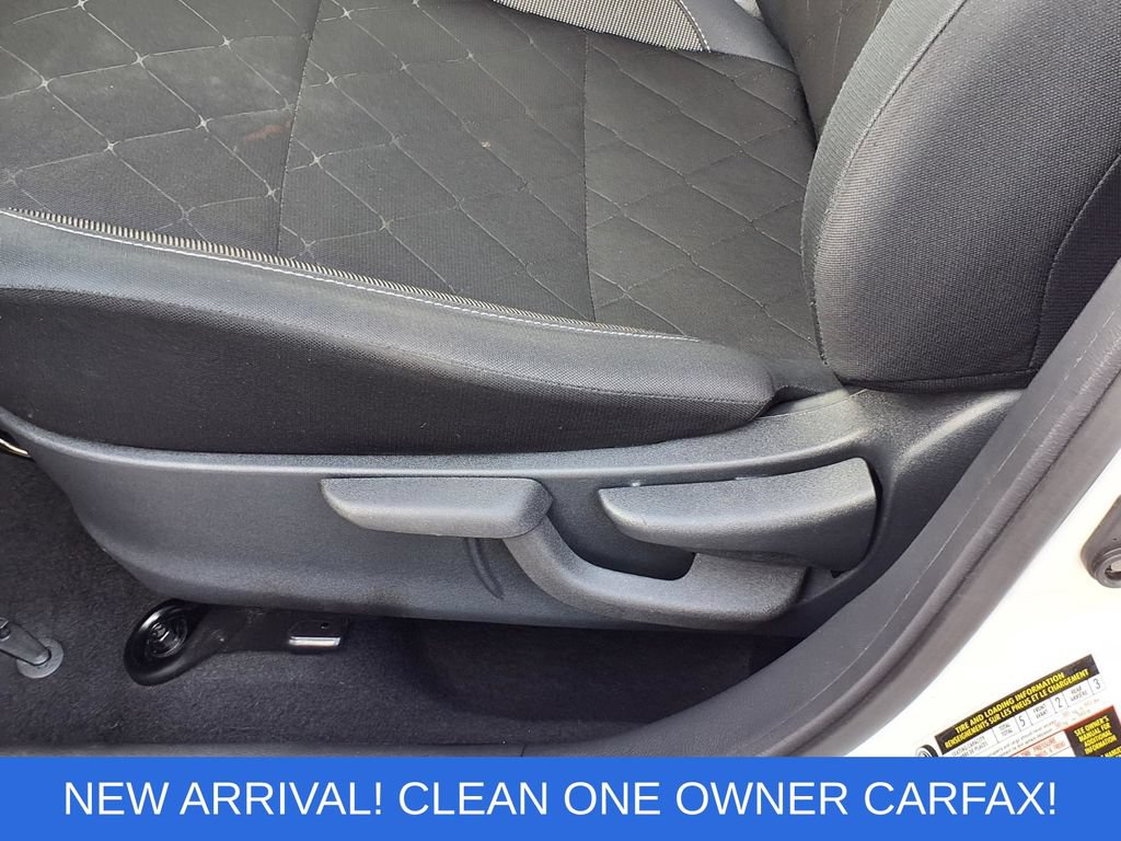 Used 2020 Nissan Kicks S FWD image 4
