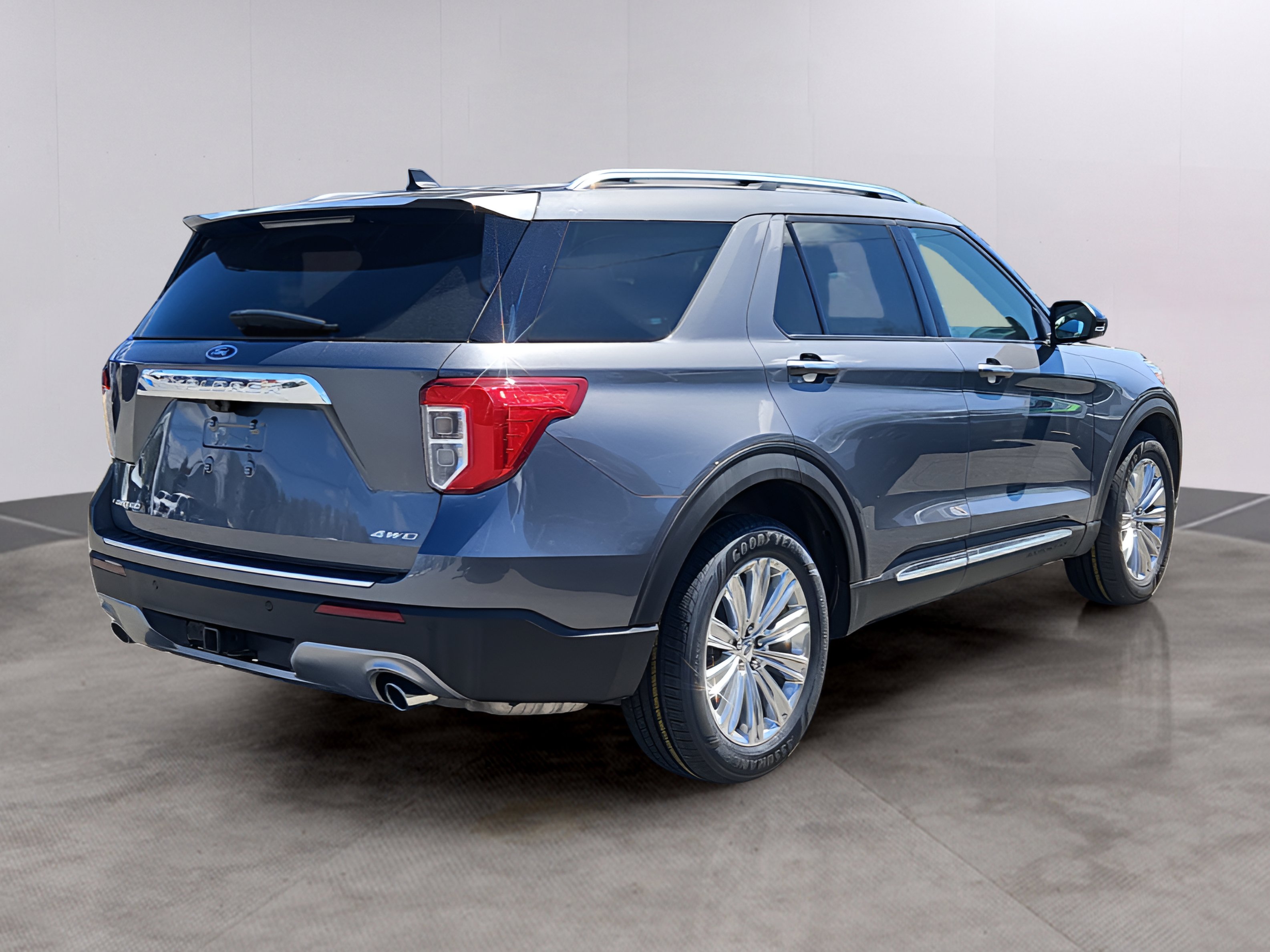 Certified 2022 Ford Explorer Limited w/ Limited Technology Package AWD/4WD image 2