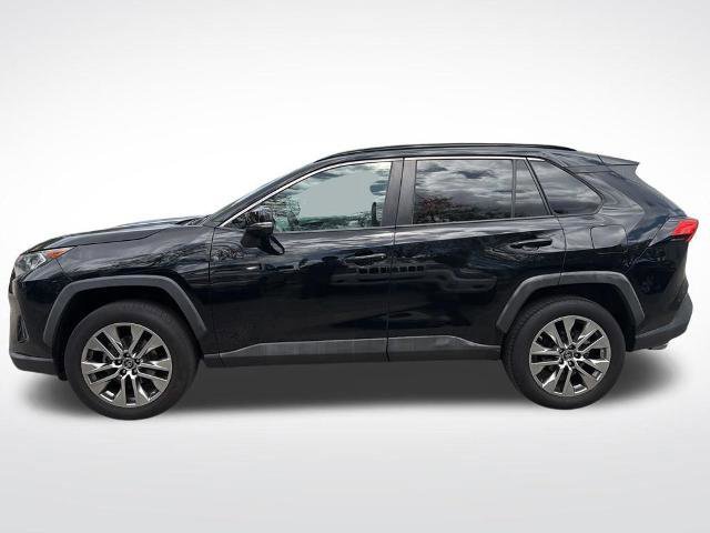 Used 2019 Toyota RAV4 XLE Premium FWD image 6